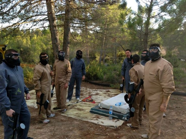  Giocare a paintball 